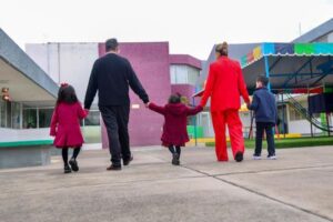 DIF Estatal impulsa adopciones responsables para garantizar el derecho a vivir en familia