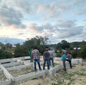 Supervisa Adelaido Cabañas avances del Centro Multideportivo en El Chaparral