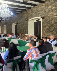 Autoridades coordinan acciones para frenar el gusano barrenador en la Huasteca Sur