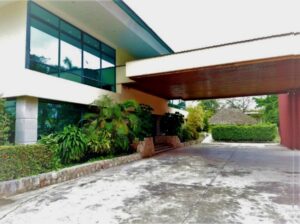 PRESENTARÁN EL LIBRO “NARRACIONES POTOSINAS CRUCIALES. DE NAHUALES, BARDOS Y OTROS LOCOS”