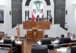 PROPONE LA DIP. SARA ROCHA EXHORTO AL AYUNTAMIENTO DE SLP PARA QUE CAPACITE A ELEMENTOS DE TRÁNSITO Y POLICÍAS MUNICIPALES