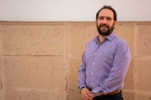 Alta movilidad poblacional y baja cobertura de vacunación contra sarampión ponen en riesgo estatus sanitario de México: especialista de la UASLP