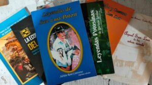 LEYENDAS Y UNOS LIBROS, EN TODOS LOS LUNES SON DE PALIQUE
