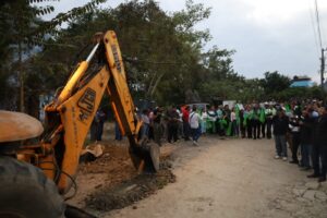 Chapulhuacanito celebra rehabilitación de su calle principal y reconoce gestión del Alcalde