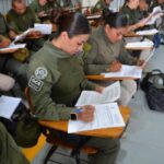 INTENSA CAPACITACIÓN Y EVALUACIÓN PARA EL ARME Y DESARME EN LA ACADEMIA ESTATAL