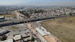 Anuncian cierres vehiculares por colocación de trabes durante el domingo