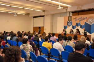 Isabel Revuelta Poo reivindica la memoria femenina de México con su libro en la 50 FNL UASLP