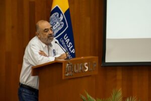 Infancias en riesgo: exposición a arsénico y flúor en el agua impacta salud y coeficiente intelectual, advierte académico de la UASLP