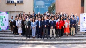 Universidades deben asumir la transformación digital como eje formativo, afirma especialista en seminario de la UASLP