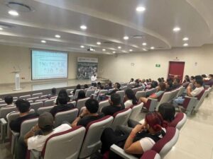 EN SLP SE ASESORA A PEQUEÑOS Y GRANDES PRODUCTORES PARA QUE CUMPLAN CON EL ETIQUETADO DE ALIMENTOS.