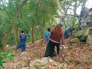 Tamazunchale refuerza limpieza en acceso al mirador del Cerro de la Cruz