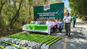 Gobierno Municipal instala luminarias en acceso al ITST y Hospital Integral
