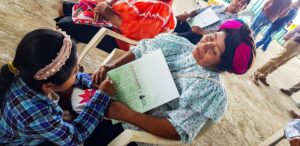 Impulsan alfabetización bilingüe para fortalecer lenguas indígenas en San Luis Potosí