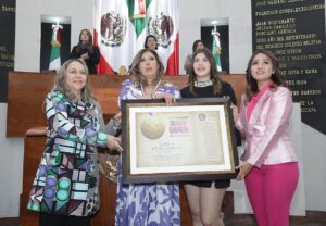 Congreso del Estado otorgó el reconocimiento “Matilde Cabrera Ipiña de Corsi” a la activista Carla Ress.