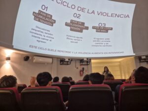 IMPARTEN CONFERENCIA PARA PREVENIR LA VIOLENCIA EN EL NOVIAZGO EN EL MUSEO EL METEORITO
