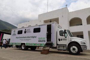 Educabús llega a Matlapa para cerrar la brecha educativa