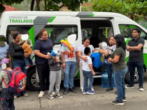 Apoya Alcalde Traslado de niñas y niños a Terapias en Guanajuato