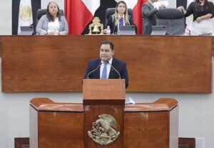 RECONOCE DIP. EMILIO ROSAS MONTIEL TRABAJO HEROICO DE LOS BOMBEROS EN EL SINIESTRO DE LA ZONA INDUSTRIAL