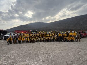 Gobierno estatal liquida incendio forestal en Matehuala