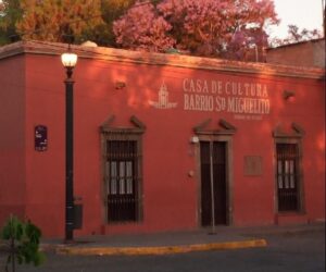 INVITAN A LA CHARLA “EL BATMAN DE LAS 1000 CARAS” EN SAN MIGUELITO