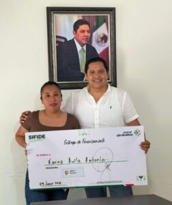 GOBIERNO ESTATAL IMPULSA EMPRENDIMIENTOS EN LA HUASTECA CON MÁS DE 200 MIL PESOS EN CRÉDITOS