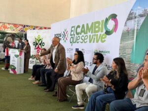 GOBIERNO ESTATAL ACERCA MÁS DE 400 VACANTES A LAS Y LOS POTOSINOS