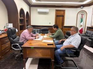 GOBIERNO ESTATAL FORTALECE LA CONECTIVIDAD EN CIUDAD VALLES CON MEJORES CAMINOS
