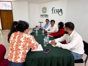 GOBIERNO ESTATAL FORTALECE CAPACITACIÓN SANITARIA PARA LA FENAPO 2026