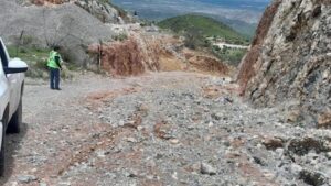 GOBIERNO ESTATAL EVALÚA Y ATIENDE AFECTACIONES POR LLUVIAS EN CAMINOS DEL ALTIPLANO