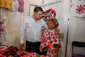 GOBIERNO ESTATAL IMPULSA EL TALENTO ARTESANAL EN LA FENAPO 2026 