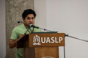 Investigador de la UASLP destaca impacto económico de los polinizadores en cultivos clave