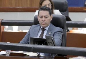 EXHORTAN AL AYUNTAMIENTO DE LA CAPITAL A ATENDER DE MANERA URGENTE EL DETERIORO DE VIALIDADES EN LA ZONA INDUSTRIAL