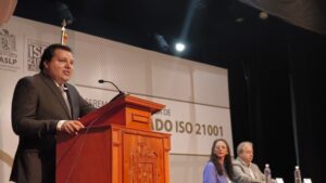 UASLP reafirma compromiso con la excelencia y mejora continua con certificación ISO 21001