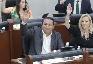 LLUVIAS COLAPSARON LA CIUDAD Y CAUSARON DAÑOS EN VEHÍCULOS, VIVIENDAS Y NEGOCIOS POR INEFICIENCIA OPERATIVA DEL INTERAPAS: DIP. LUIS FERNANDO GÁMEZ Y DIP. GABRIELA MARTÍNEZ