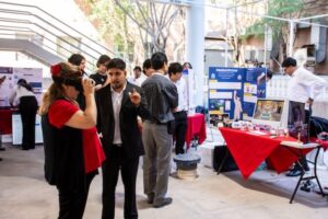 Proyecto de realidad virtual de alumnos de la UASLP permite acercar la ciencia y la historia a nuevas generaciones