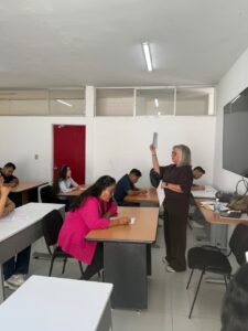 Jóvenes potosinos acceden a certificación internacional de inglés