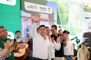 EL GOBERNADOR RICARDO GALLARDO CELEBRA EL DÍA DE LA GARNACHA CON FAMILIAS DE SOLEDAD