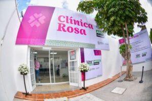 CLÍNICAS ROSA, EFICIENTES, ACCESIBLES Y DE GRAN APOYO: USUARIAS
