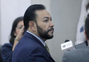 LA INICIATIVA DEL GOBERNADOR SOBRE REGULACIÓN DEL USO DE CELULARES Y DISPOSITIVOS ELECTRÓNICOS, SE ATENDERÁ EN ESTE PERIODO DE SESIONES: DIP. HÉCTOR SERRANO CORTÉS