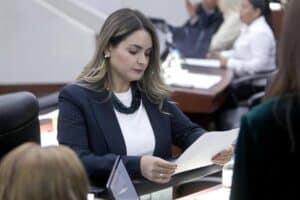 EN SAN LUIS POTOSÍ, SE GARANTIZA EL DERECHO A RECIBIR ALIMENTOS DESDE EL NACIMIENTO HASTA EL TÉRMINO DE LA MINORÍA DE EDAD.