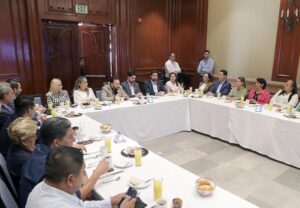 INTEGRANTES DE LA ORGANIZACIÓN ARTÍCULO 19 SE REUNEN CON INTEGRANTES DE LA LXIV LEGISLATURA PARA ABORDAR TEMAS SOBRE EL EJERCICIO DEL PERIODISMO Y LIBERTAD DE EXPRESIÓN