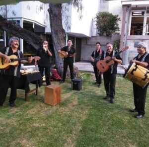 MÚSICA Y CANTO CON EL GRUPO “KORILLACTA” EN EL OTHONIANO