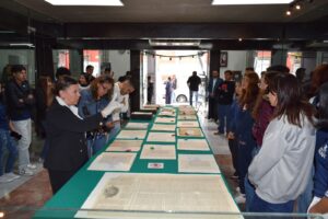 RESGUARDAN  DOS SIGLOS DE HISTORIA EN DOCUMENTOS ORIGINALES