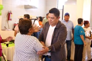 RICARDO GALLARDO LLEVA AL GOBIERNO DIRECTAMENTE A LOS HOGARES POTOSINOS