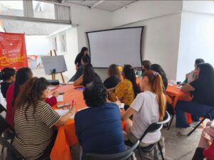 Adriana Urbina, impulsa Escuela del Cuidado